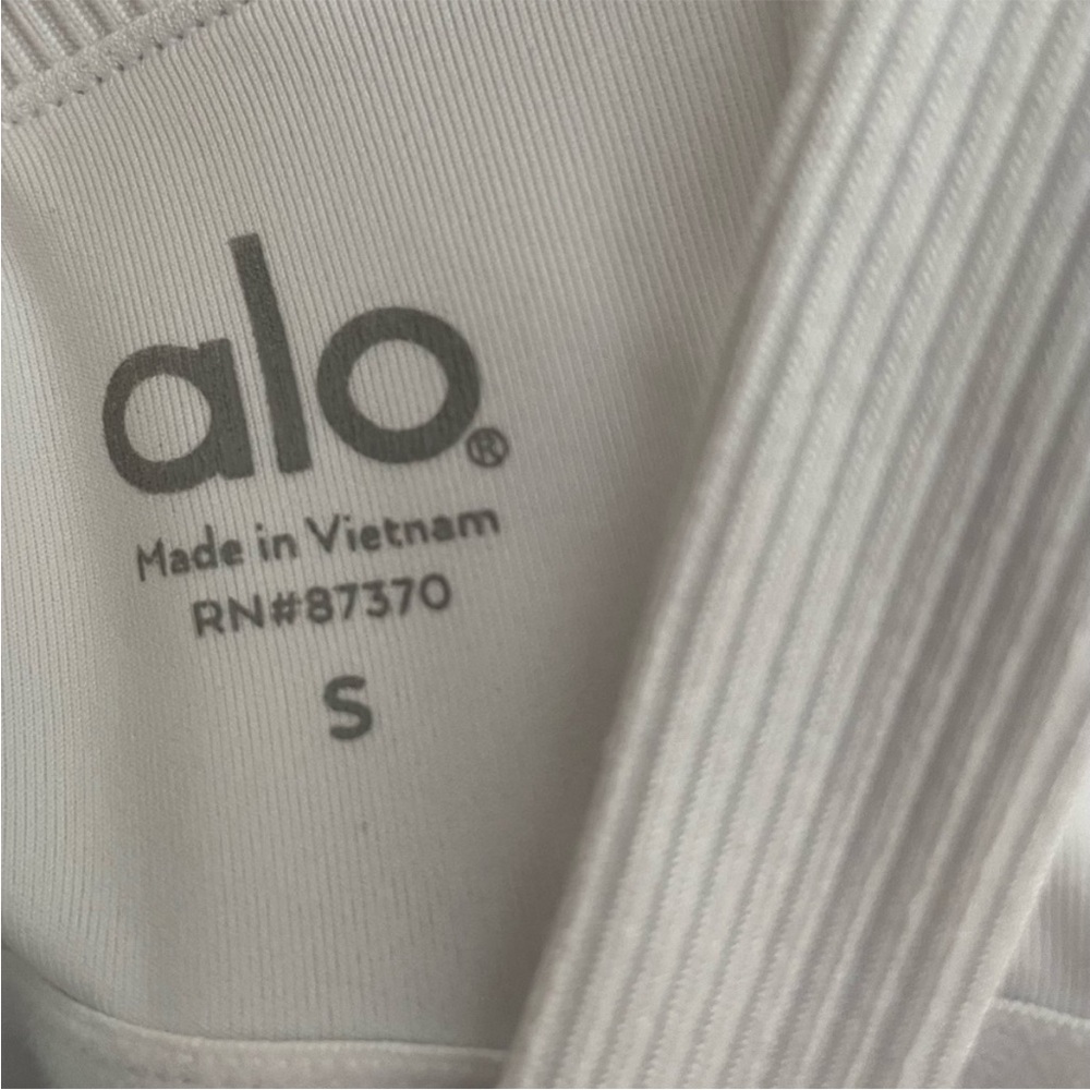 Alo Ribbed Bra Tank - Picture 6 of 9